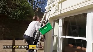 BRAZZERS - Sexy Homeowner Kayla Left alone Trades Her Initial Tip For A Double Dicking Foreigner Window Washers
